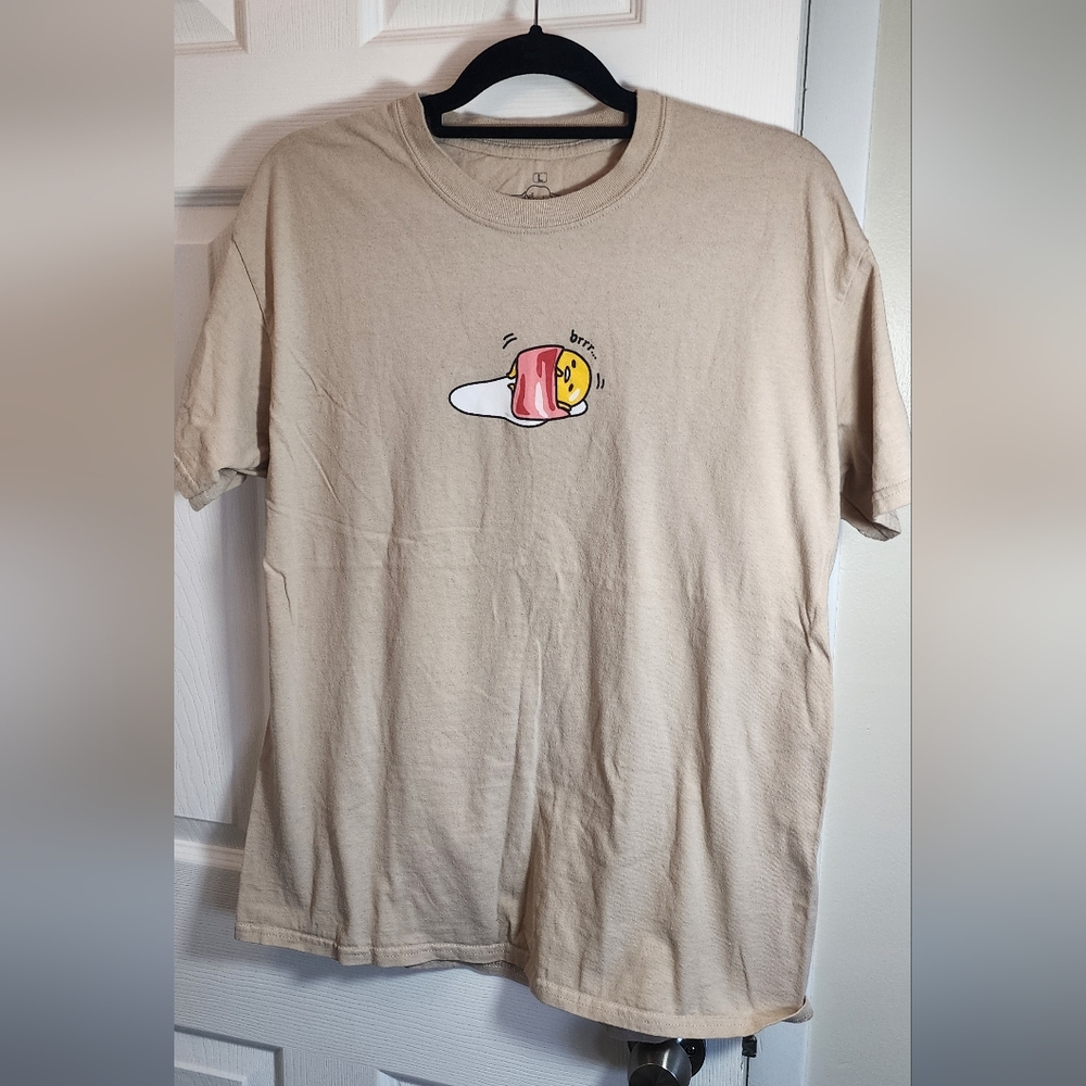 Gudetama The Lazy Egg short sleeve T shirt mens L 100% cotton beige front logo